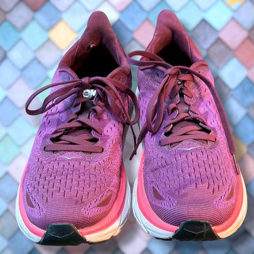Women's Sz 8.5 HOKA ONE ONE Clifton 8 Grape Wine/Beautyberry Running Shoes VGUC